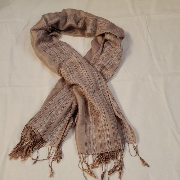 Beautiful pashmina scarf wrap - Picture 2 of 4